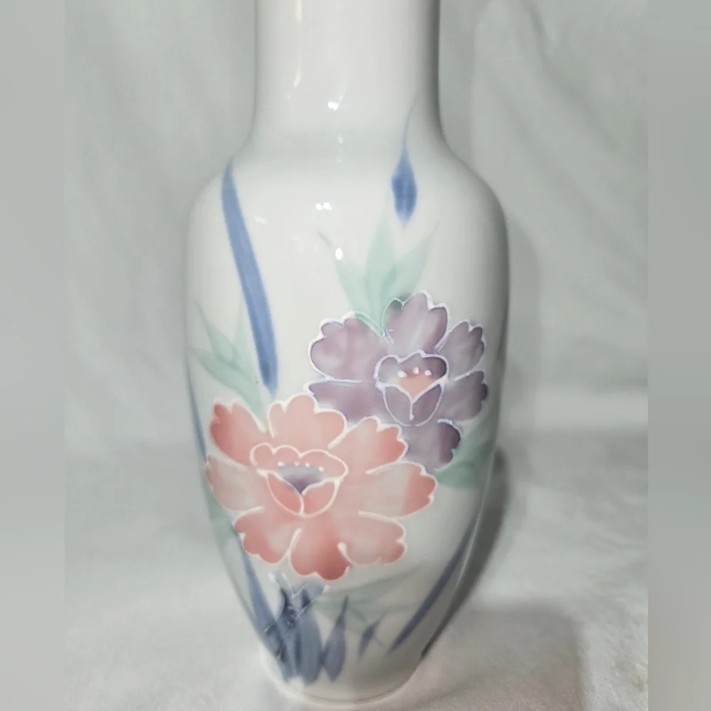 Vintage Pastel Floral Porcelain Bud Vase Grandmillennial Cottagecore Decor